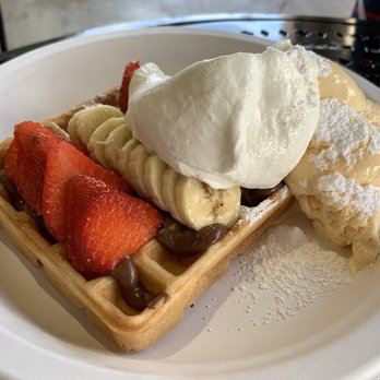Waffle and Berry - Aussie in paradise - Waffles Near Me - Honolulu, Hawaii