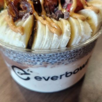 Everbowl - Made my own with Cocoa Wow, Vanilla, Chia Pudding, Bananas,Strawberries & Blueberries & Dates,Cocoa Nibs &Peanut Butter - Acai Bowls Near Me - Las Vegas, Nevada