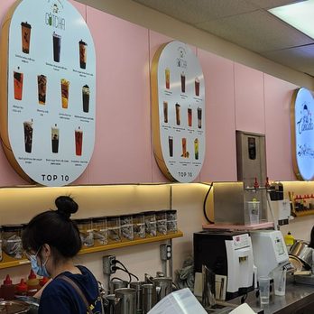 Gotcha - a woman working in a coffee shop - Bubble Tea Near Me - Toronto, Ontario Gotcha - a woman working in a coffee shop - Bubble Tea Near Me - Toronto, Ontario