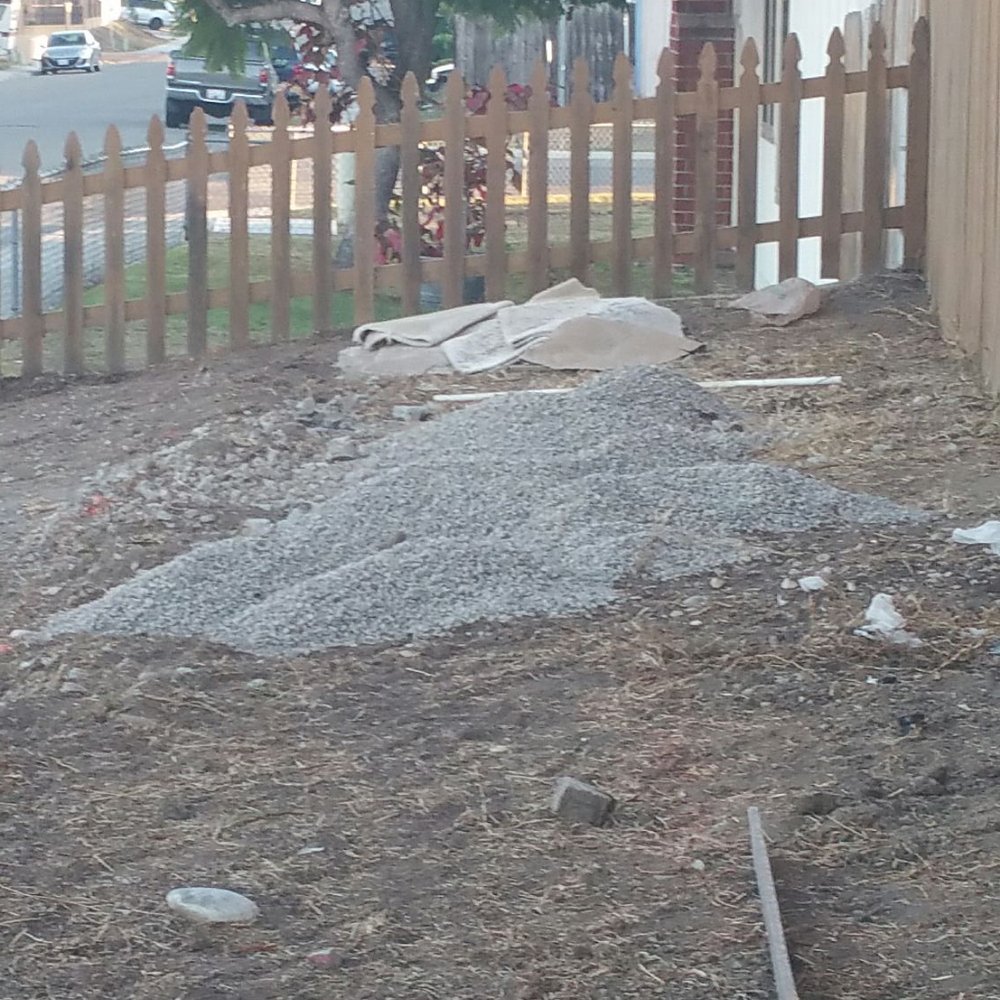 Smart Landscape - Side yard before dogyard. - Landscaping Near Me - San Diego, California Smart Landscape - Side yard before dogyard. - Landscaping Near Me - San Diego, California