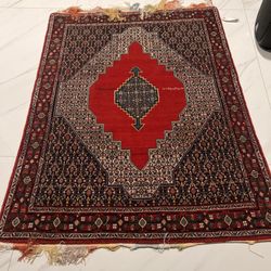 Nouri Rugs & Antique