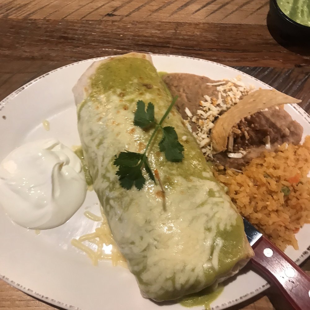 El Camino Kitchen - Burrito pork Rice and beans Sour cream - American Near Me - Pleasant Prairie, Wisconsin El Camino Kitchen - Burrito pork Rice and beans Sour cream - American Near Me - Pleasant Prairie, Wisconsin