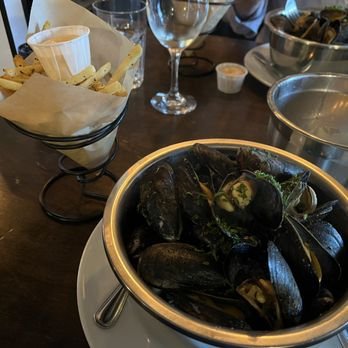 Rendezvous - Mussels (full order) - French Near Me - Asheville, North Carolina Rendezvous - Mussels (full order) - French Near Me - Asheville, North Carolina