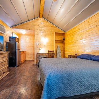 Horseshoe Lodges - Vacation Rentals Near Me - Midland, Texas Horseshoe Lodges - Vacation Rentals Near Me - Midland, Texas