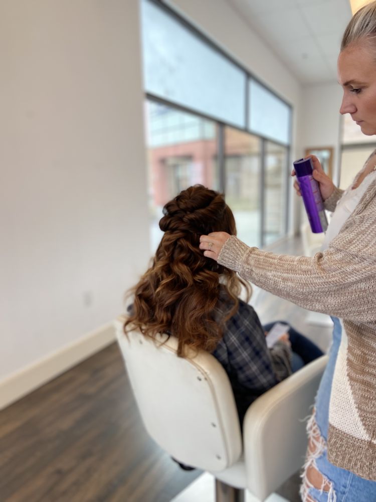 The Style Bar Logo