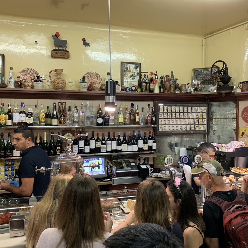 El Xampanyet - Packed at lunch - Tapas Bars Near Me - Barcelona, B