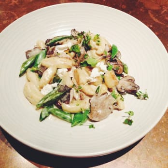 Juniper Bar & Restaurant - Amazing mushroom gnocchi - American Near Me - Burlington, Vermont