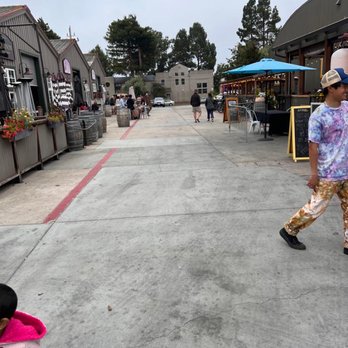 West End - Surrounding area - Gastropubs Near Me - Santa Cruz, California West End - Surrounding area - Gastropubs Near Me - Santa Cruz, California