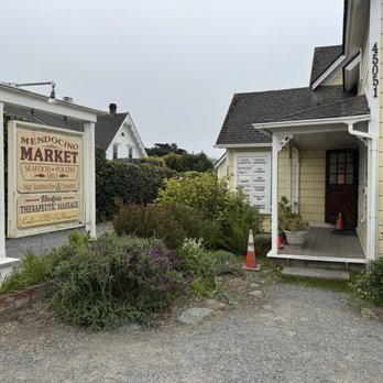 Mendocino Market - Grocery Near Me - Mendocino, California