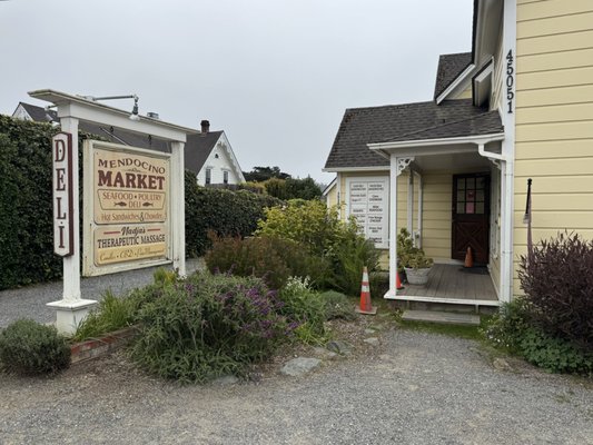 Mendocino Market by null