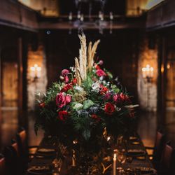Florida's Finest Florist and Flowers 

flowersunveiled.com