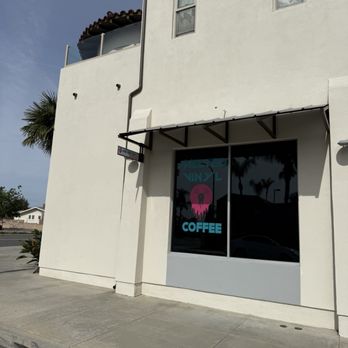 Melted Vinyl Coffee - outside - Coffee & Tea Near Me - Brea, California