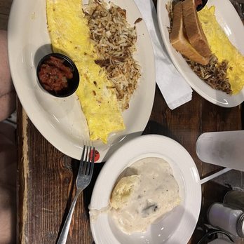 Hochatown Saloon - Omelette - Sports Bars Near Me - Broken Bow, Oklahoma