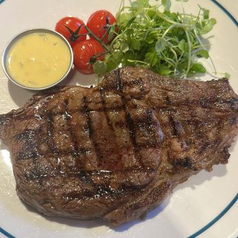 Steak & Co. - British Surrey Farm Cote De Boeuf - Steakhouses Near Me - London, XGL Steak & Co. - British Surrey Farm Cote De Boeuf - Steakhouses Near Me - London, XGL