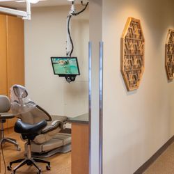 Maple Leaf Dental