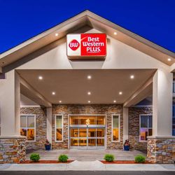 Best Western Plus Flint Airport Inn & Suites - Exterior