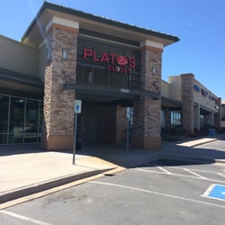 Platos Closet - Entrance