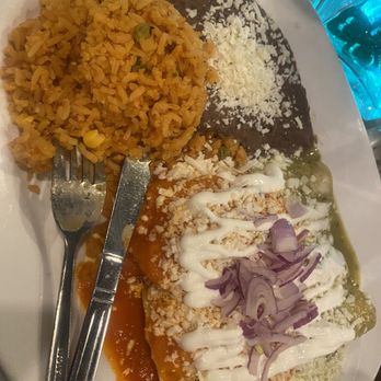 Cocina TARASCAS Mexican Restaurant - Enchiladas Rancheras - Mexican Near Me - Chicago, Illinois Cocina TARASCAS Mexican Restaurant - Enchiladas Rancheras - Mexican Near Me - Chicago, Illinois