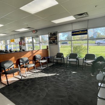 Big D Tire - Waiting area at Big D. Not pictured is a little coffee pot & television. Customer restrooms also available - Tires Near Me - Orchard Park, New York Big D Tire - Waiting area at Big D. Not pictured is a little coffee pot & television. Customer restrooms also available - Tires Near Me - Orchard Park, New York