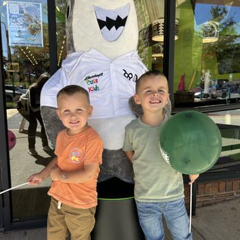 Sharkey's Cuts For Kids - Kids Hair Salons Near Me - Johns Creek, Georgia Sharkey's Cuts For Kids - Kids Hair Salons Near Me - Johns Creek, Georgia