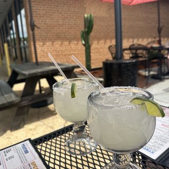 Dos Reyes Mexican Restaurant - House Margaritas - Mexican Near Me - St. Louis, Missouri Dos Reyes Mexican Restaurant - House Margaritas - Mexican Near Me - St. Louis, Missouri