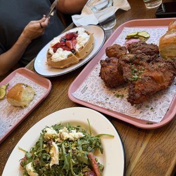 Honeymoon Chicken - Chicken Shop Near Me - Washington, DC, District of Columbia