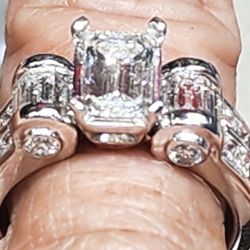 Freddy's Certified Diamonds & Fine Jewelry