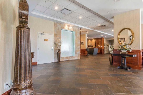 Château Saint John Hotel & Suites by null