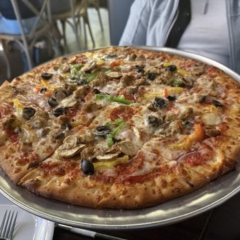 Crust Pizza Co. - Hedwig Village - Large Carls King Pizza - Pizza Near Me - Houston, Texas Crust Pizza Co. - Hedwig Village - Large Carls King Pizza - Pizza Near Me - Houston, Texas