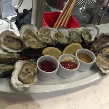 The Oyster Bar - Bars Near Me - Stateline, Nevada