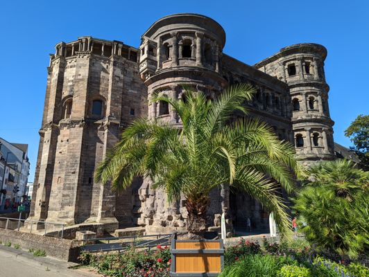 Porta Nigra by null