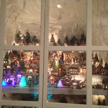 Dale's - December 5, 2014 12.51.03; Christmas Village Display @ Dale's, Southaven MS - Southern Near Me - Southaven, Mississippi