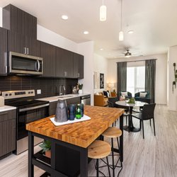 La Via Luxury Apartments - Gourmet kitchens