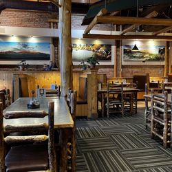 MacKenzie River Pizza Co. - Interior