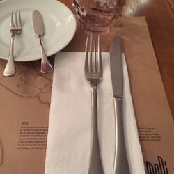 Very charming tableware.
