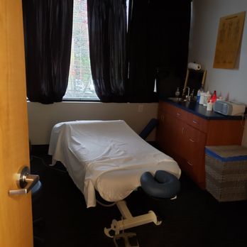 Advanced Chiropractic & Rehab - One of the massage rooms - Chiropractors Near Me - Shelton, Connecticut Advanced Chiropractic & Rehab - One of the massage rooms - Chiropractors Near Me - Shelton, Connecticut