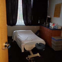 Advanced Chiropractic & Rehab - One of the massage rooms
