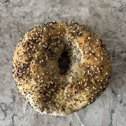 Bagel Gallery - Everything Bagel