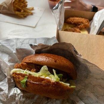 Do-Rite Donuts & Chicken - Donuts Near Me - Chicago, Illinois