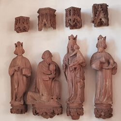 Stadtpfarrkirche St Jakobus - Skulpturen