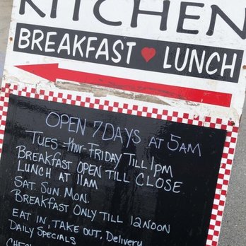Mom's Kitchen - Breakfast & Brunch Near Me - Gloucester, Massachusetts Mom's Kitchen - Breakfast & Brunch Near Me - Gloucester, Massachusetts