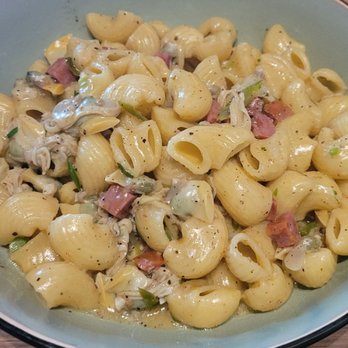 crudo nudo - Lumache with clams/ham/walnut/black pepper - Cocktail Bars Near Me - Norfolk, Virginia crudo nudo - Lumache with clams/ham/walnut/black pepper - Cocktail Bars Near Me - Norfolk, Virginia