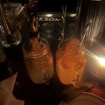 The Folly - Fall in love - Bars Near Me - New York, New York