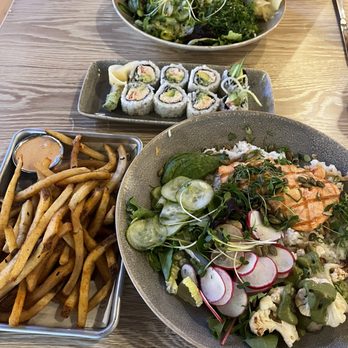Pacific Catch - Bowls + CA California Roll + soggy seasoned fries - Seafood Near Me - Sunnyvale, California Pacific Catch - Bowls + CA California Roll + soggy seasoned fries - Seafood Near Me - Sunnyvale, California