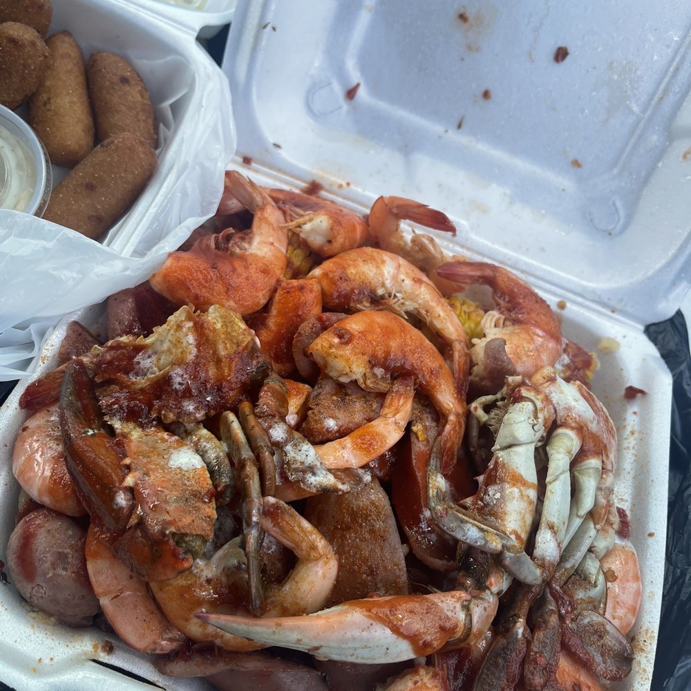 Seafoodlicious - The best seafood boil I've had in a long time! Everything was good! So affordable too I'll definitely go back. - Seafood Markets Near Me - Savannah, Georgia