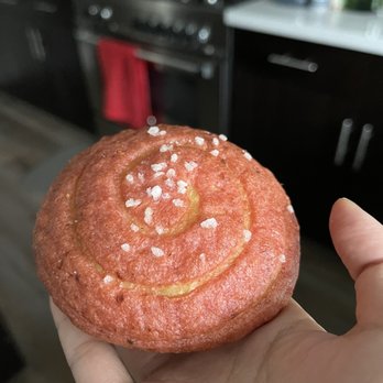 Bake Sum - Jasmine strawberry - Desserts Near Me - Oakland, California