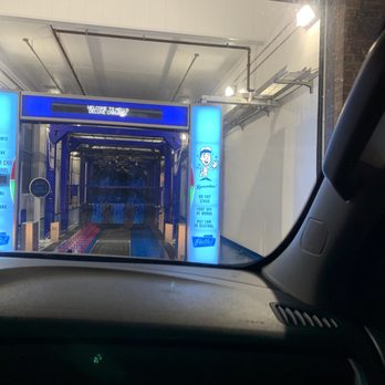 Hello Deluxe Car Wash - Wash time - Car Wash Near Me - Garland, Texas
