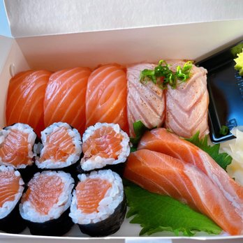 Sushi Blossom - Salmon lover - Japanese Near Me - Seattle, Washington