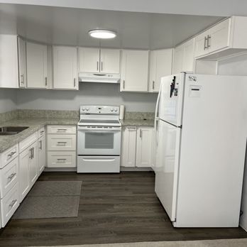Maid in Oahu - The kitchen! - Home Cleaning Near Me - Honolulu, Hawaii Maid in Oahu - The kitchen! - Home Cleaning Near Me - Honolulu, Hawaii