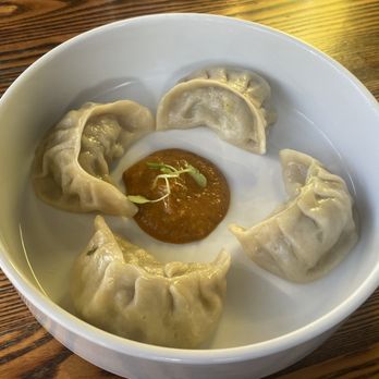 Everest Kitchen - Happy hour Chicken momo - Himalayan/Nepalese Near Me - Albany, California